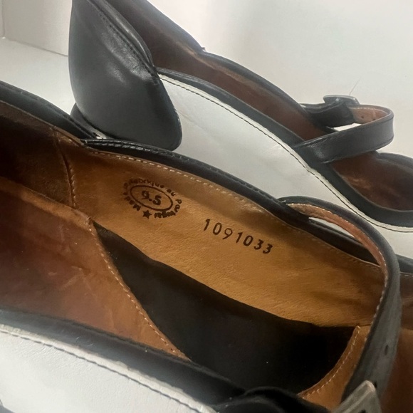 John Fluevog Sandra Mary Jane 9.5 BlackWhite Leather Retro Fellowship Collection - Picture 4 of 13